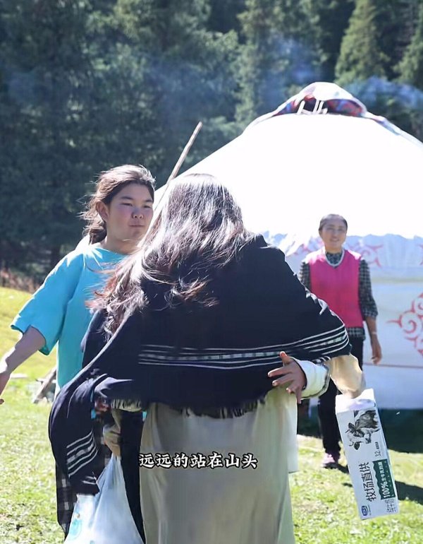 股票配资实盘交易 森林北首度承认还有个儿子！晒母子出游视频超温馨，汪峰太有福气